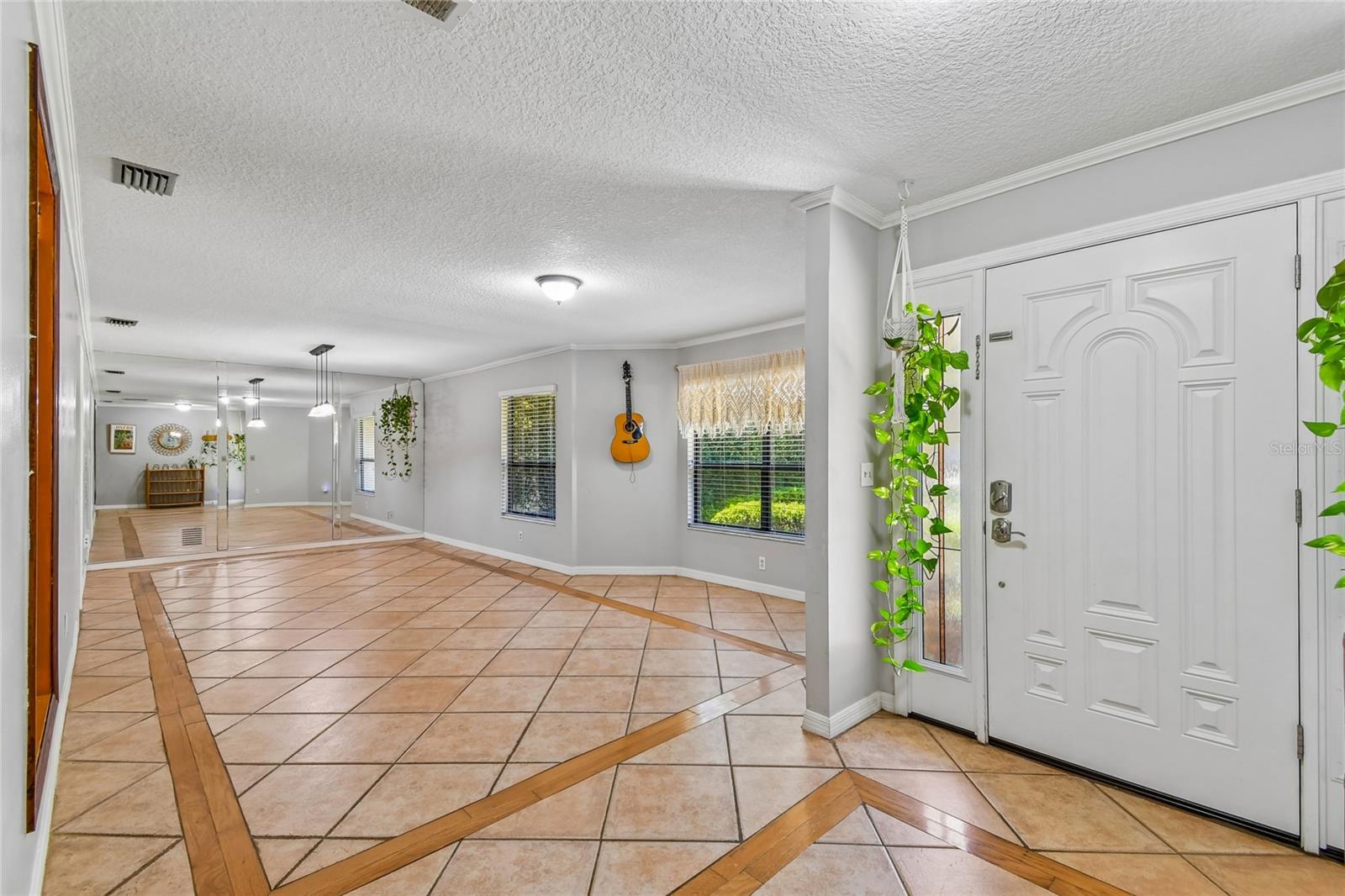 Image 4 of 27 For 1106 Superior Court