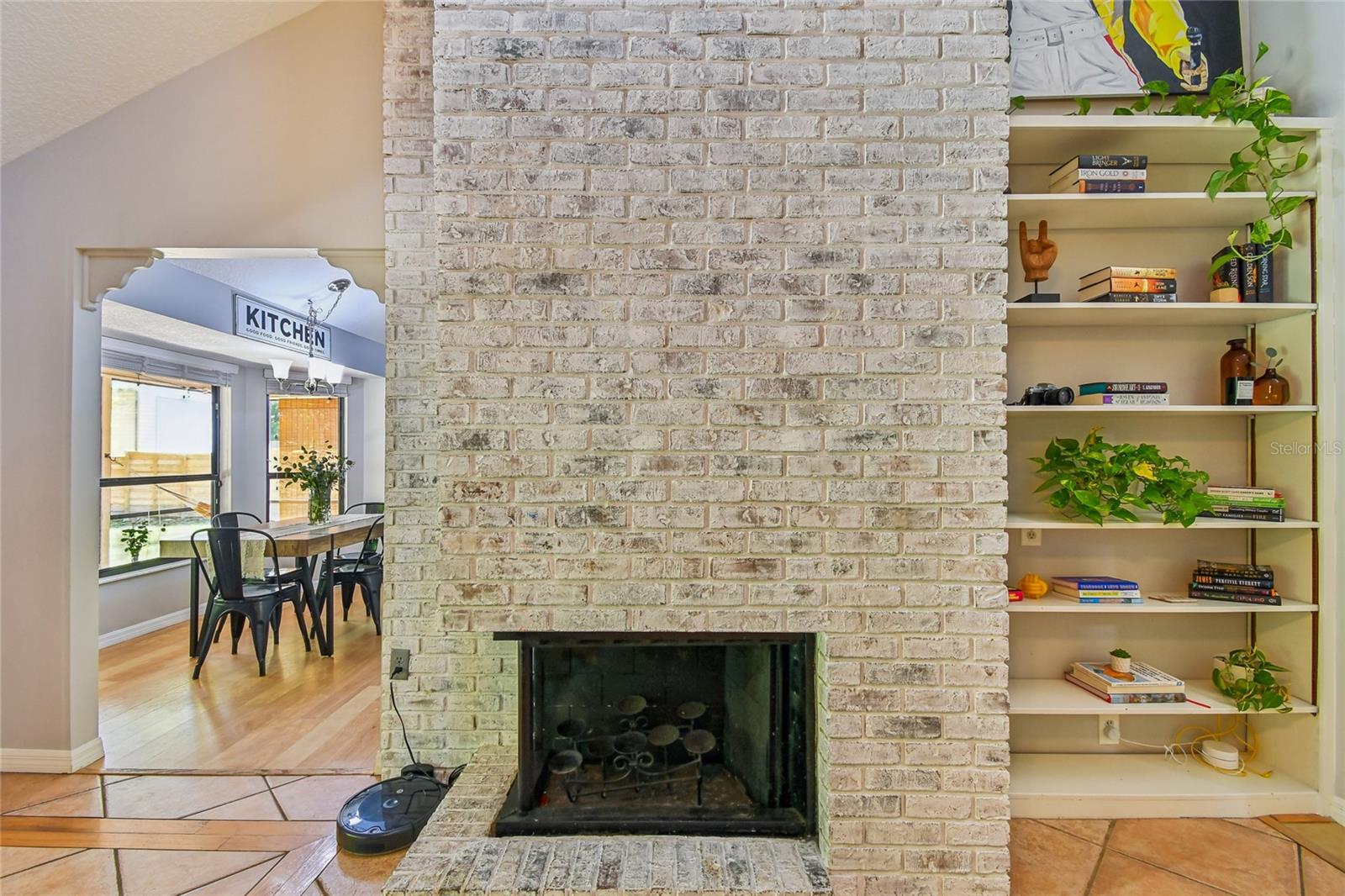 Image 7 of 27 For 1106 Superior Court