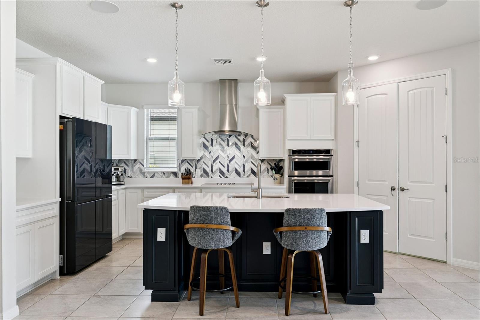 Image 24 of 59 For 3322 Canyon Grand Point