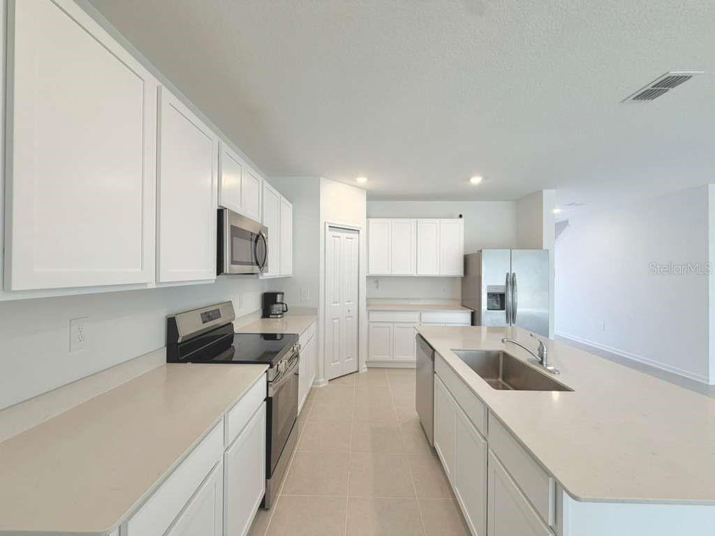 Image 3 of 22 For 3638 Hardman Drive