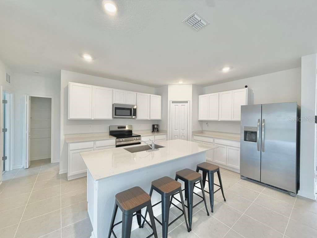 Image 6 of 22 For 3638 Hardman Drive