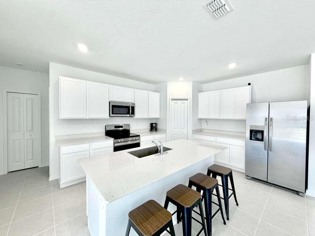 Image 7 of 22 For 3638 Hardman Drive