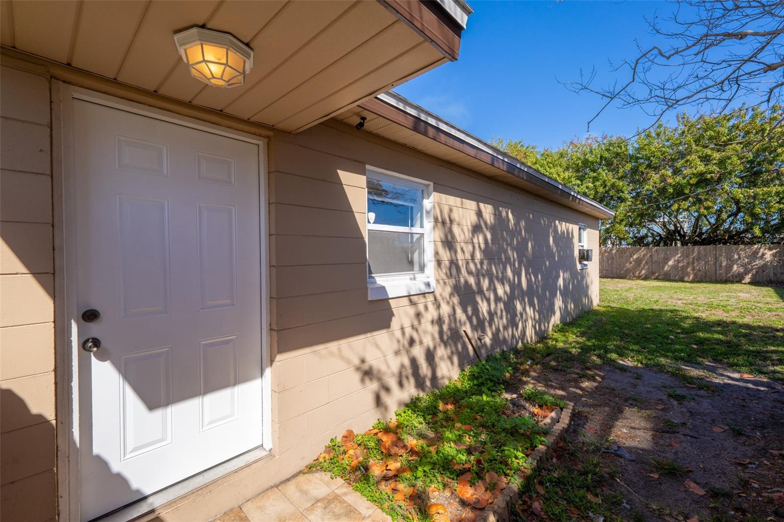 Image 13 of 26 For 218 Prince Avenue