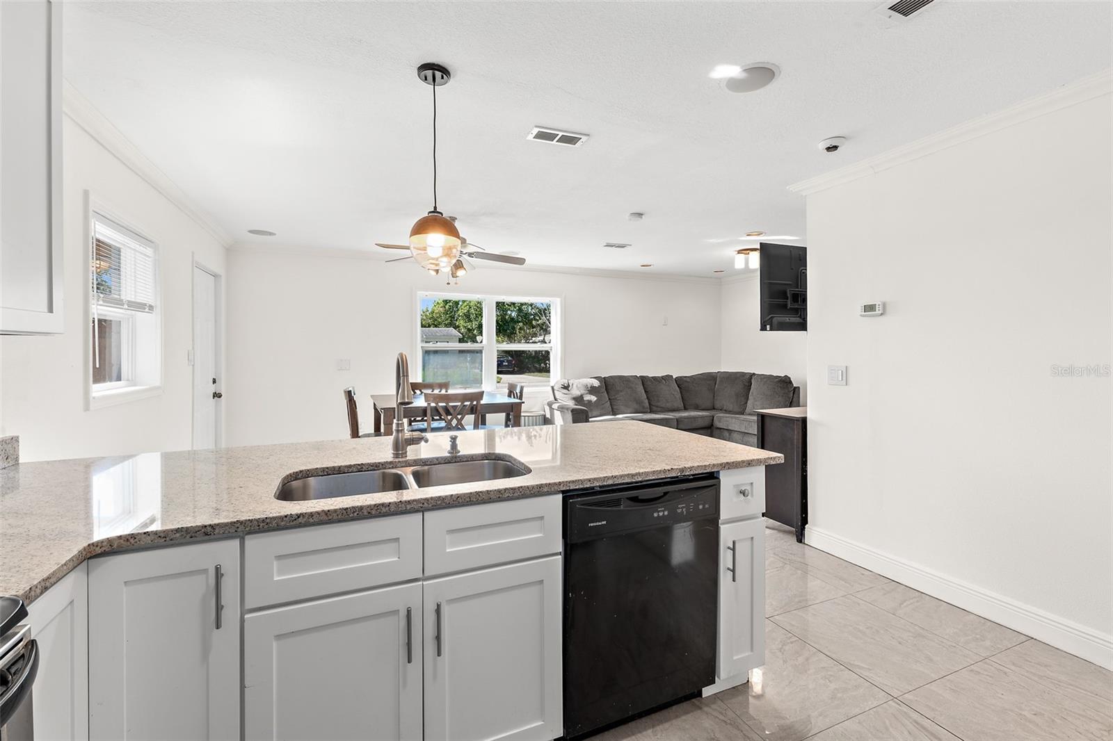 Image 5 of 26 For 218 Prince Avenue