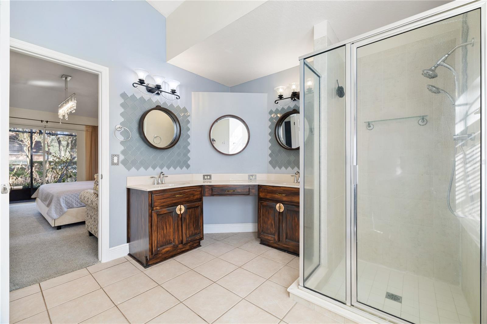 Image 13 of 27 For 2102 Applegate Drive