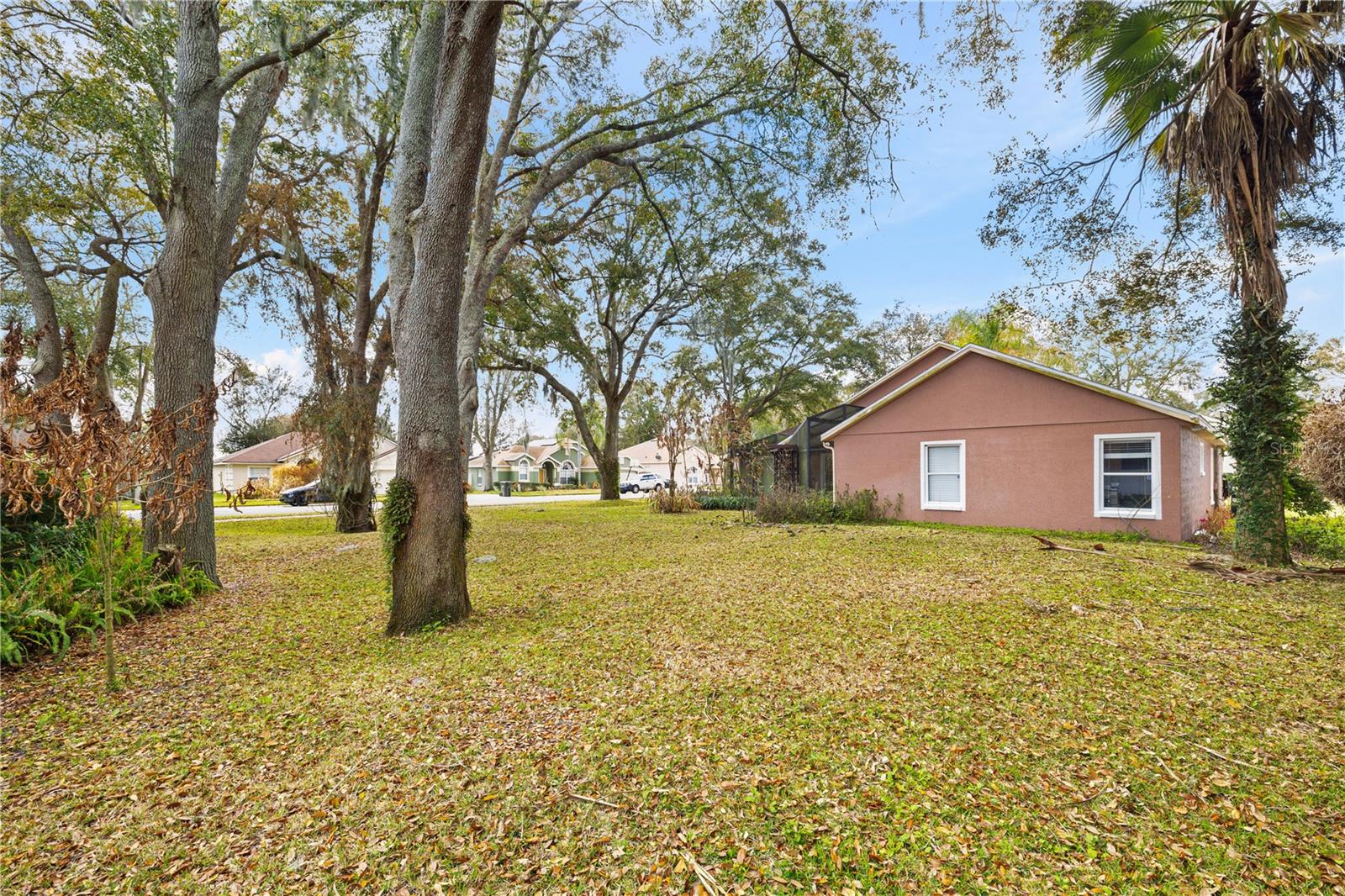 Image 21 of 27 For 2102 Applegate Drive