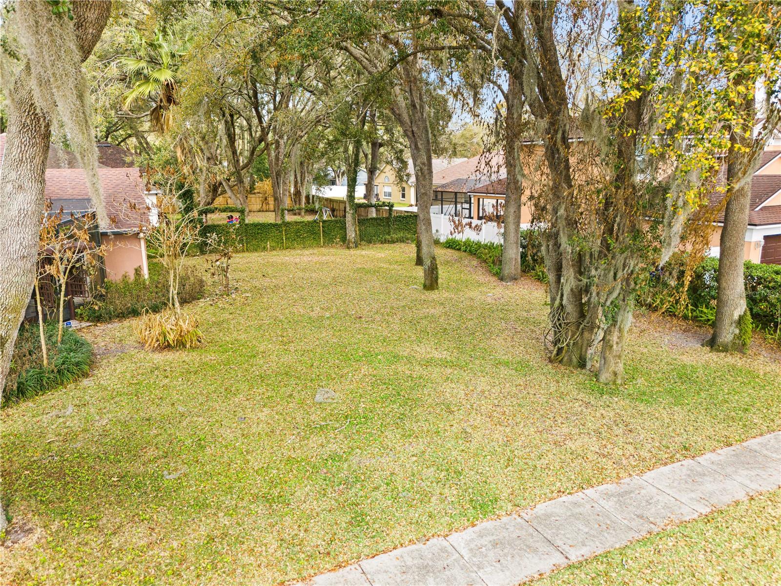 Image 22 of 27 For 2102 Applegate Drive