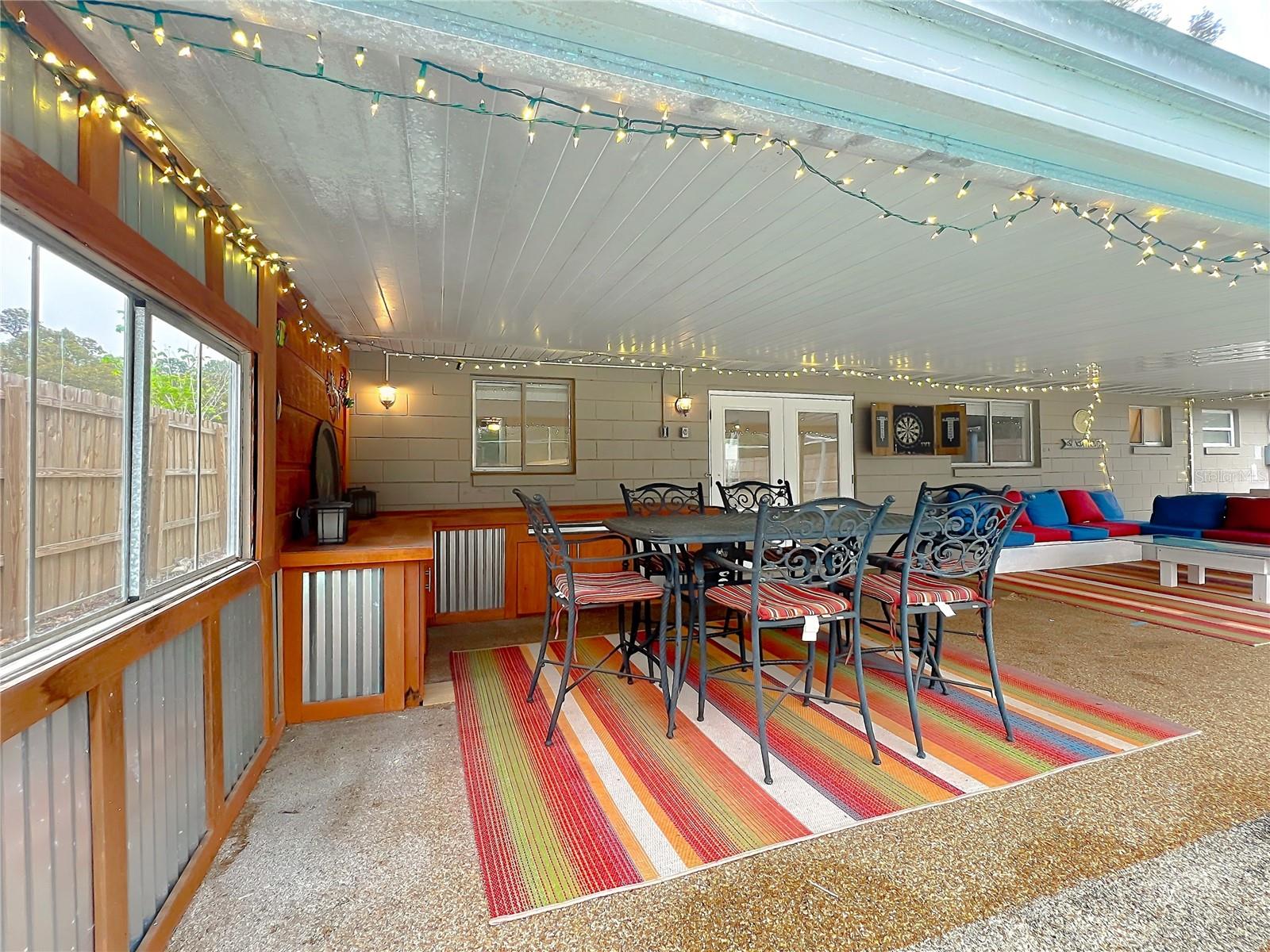 Image 12 of 54 For 821 Raven Avenue