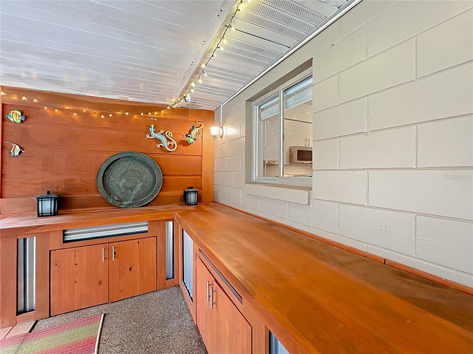 Image 13 of 54 For 821 Raven Avenue