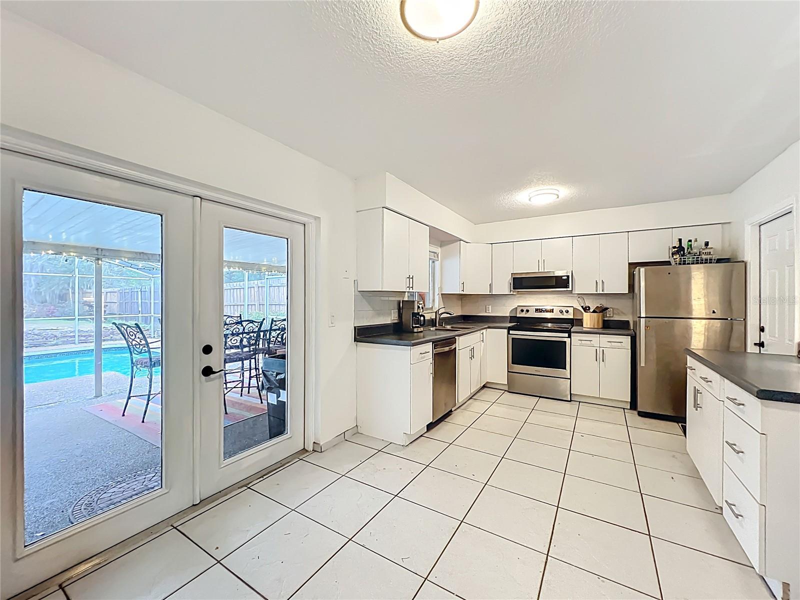 Image 20 of 54 For 821 Raven Avenue