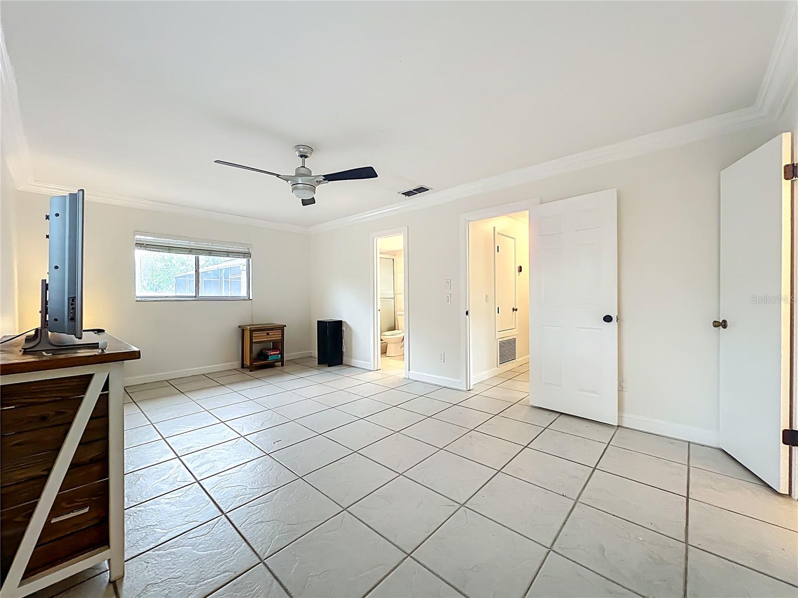 Image 27 of 54 For 821 Raven Avenue