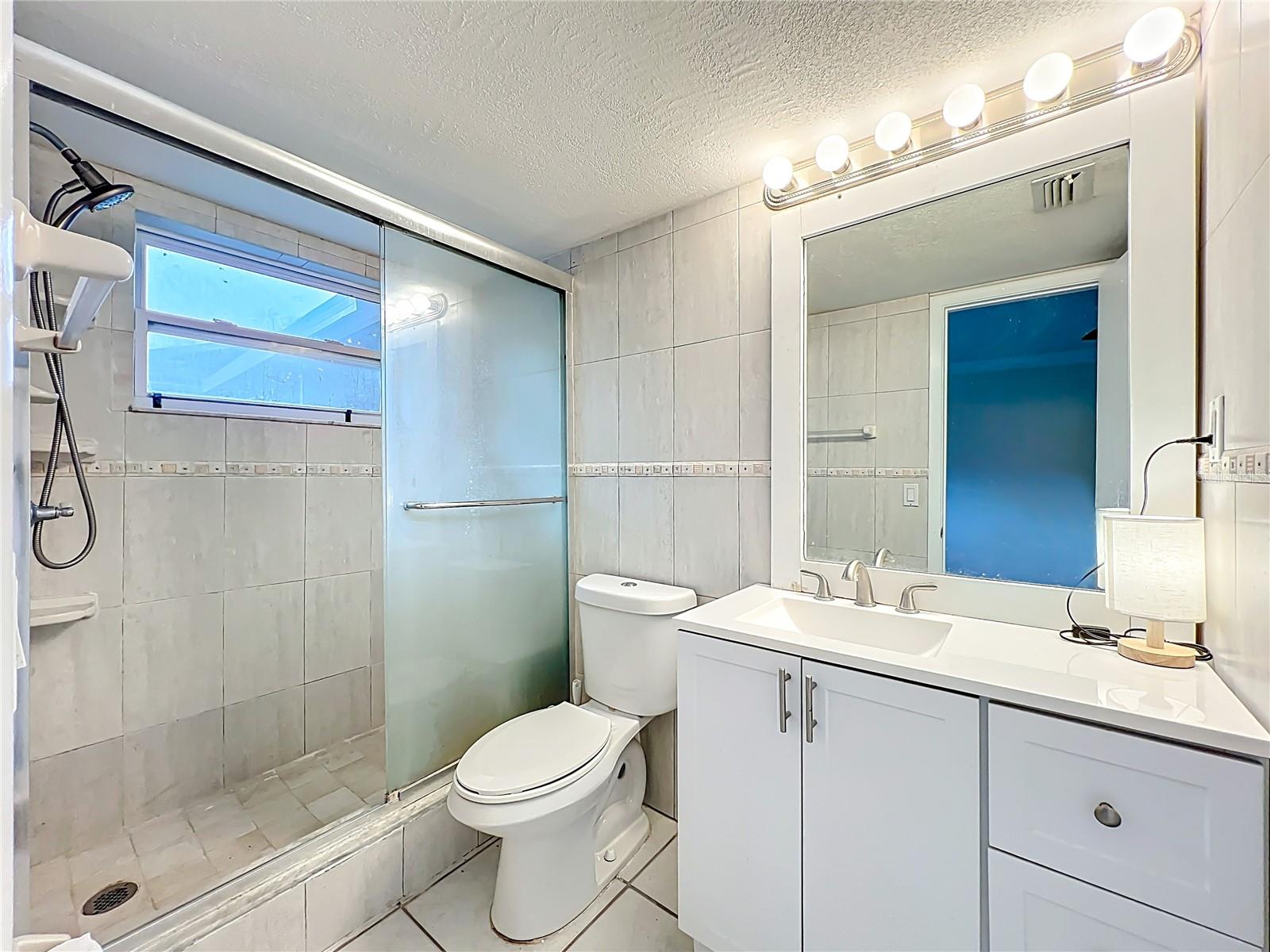 Image 28 of 54 For 821 Raven Avenue