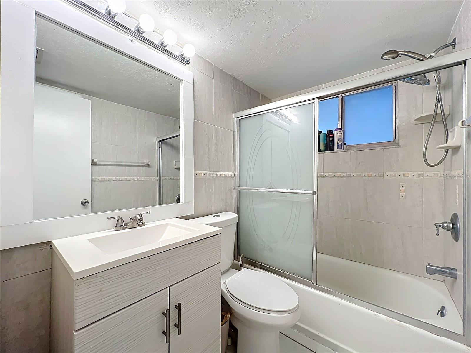 Image 35 of 54 For 821 Raven Avenue