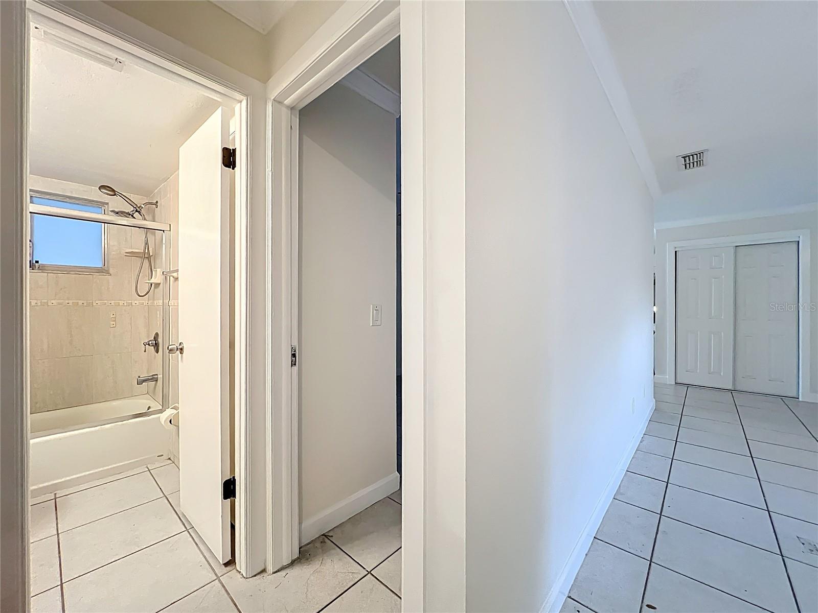 Image 39 of 54 For 821 Raven Avenue