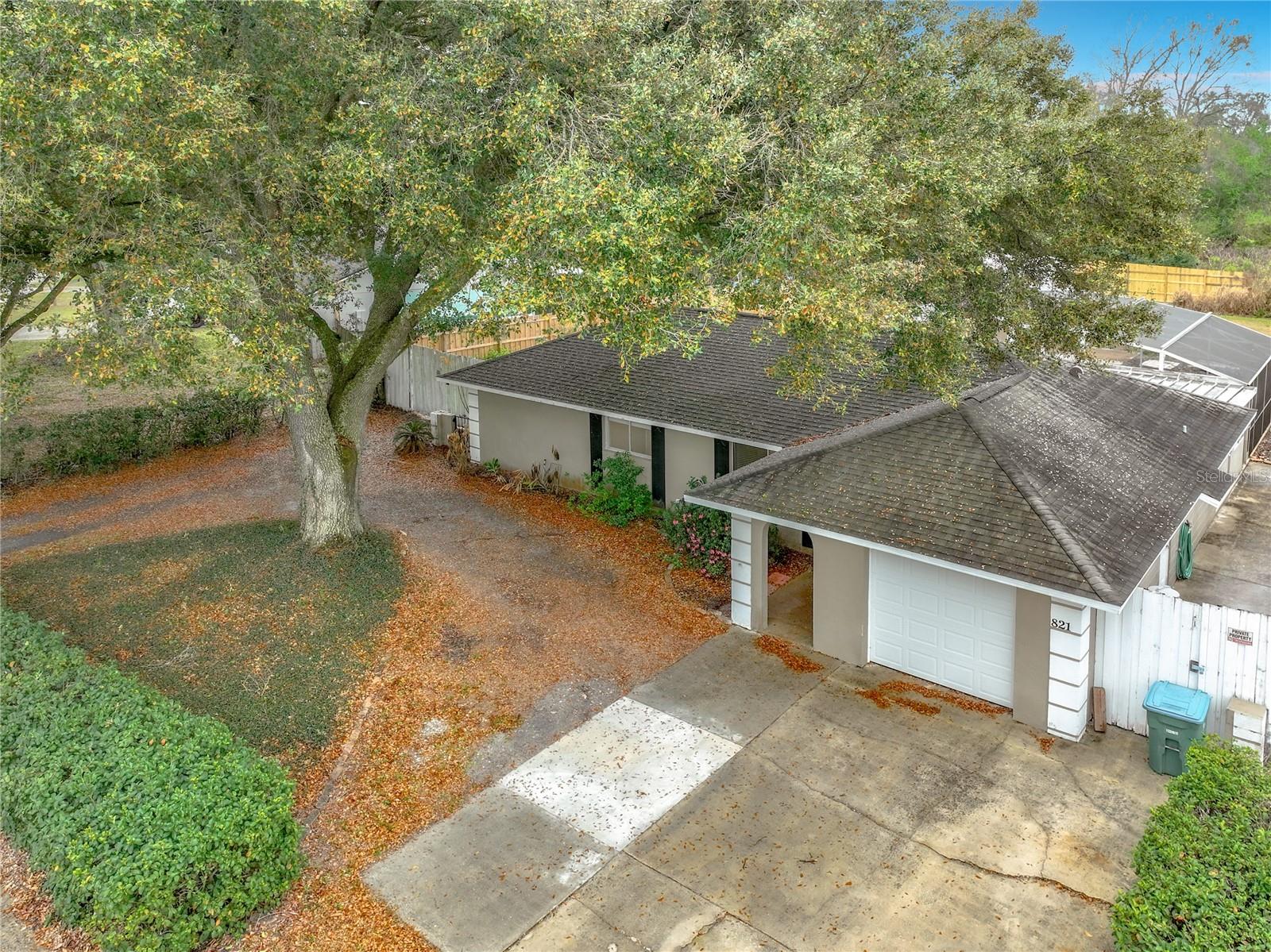 Image 4 of 54 For 821 Raven Avenue