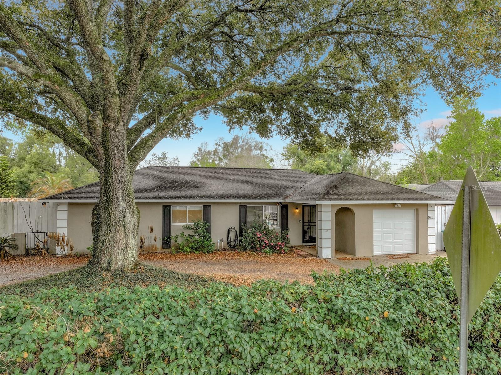 Image 5 of 54 For 821 Raven Avenue