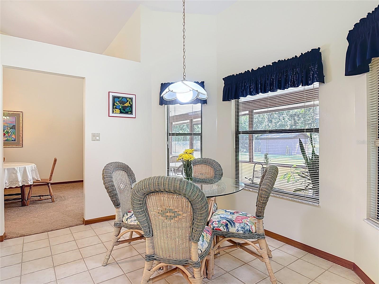 Image 18 of 51 For 1355 Cameron Avenue