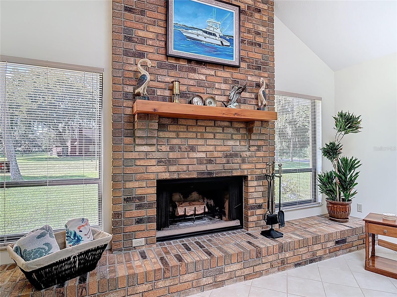 Image 23 of 51 For 1355 Cameron Avenue