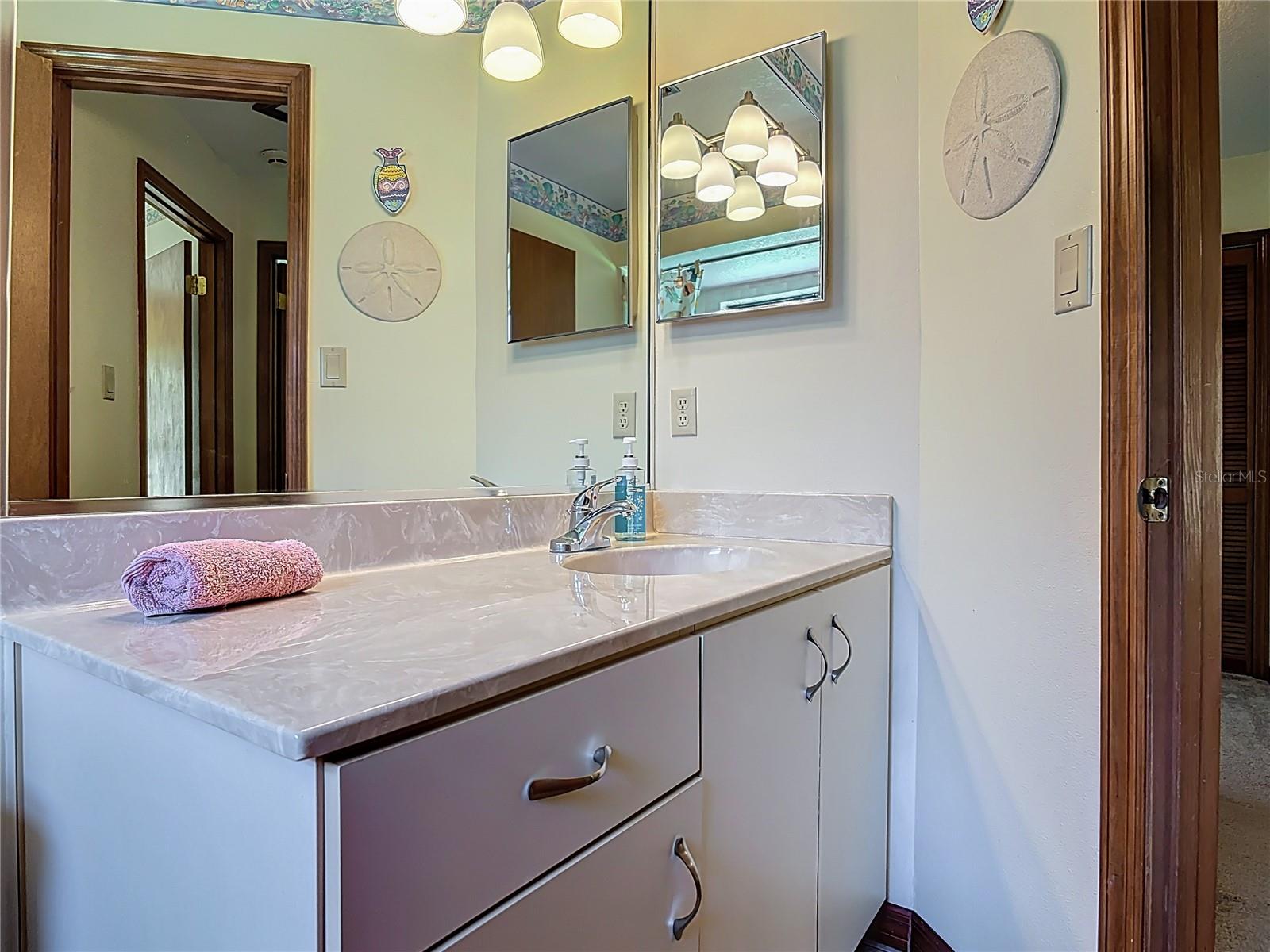 Image 31 of 51 For 1355 Cameron Avenue