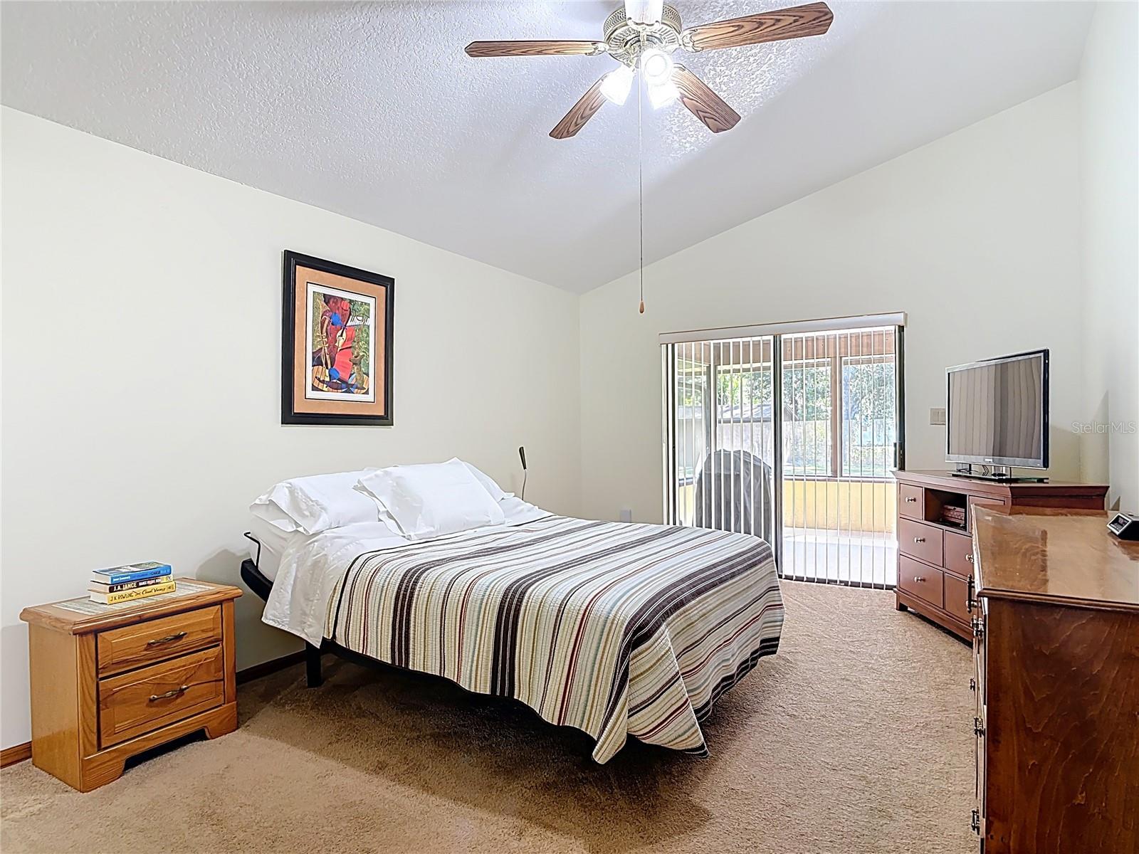 Image 32 of 51 For 1355 Cameron Avenue