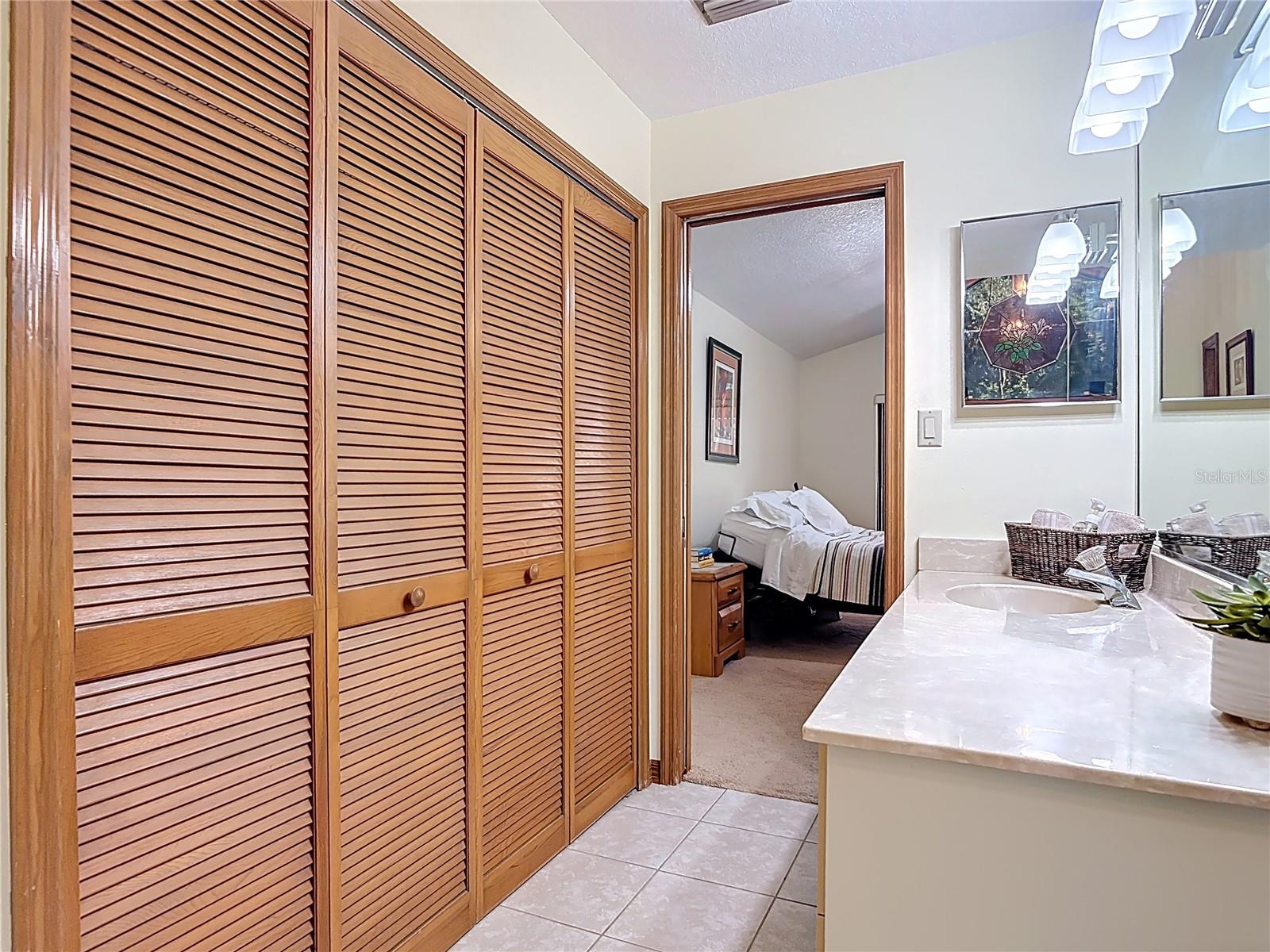 Image 36 of 51 For 1355 Cameron Avenue