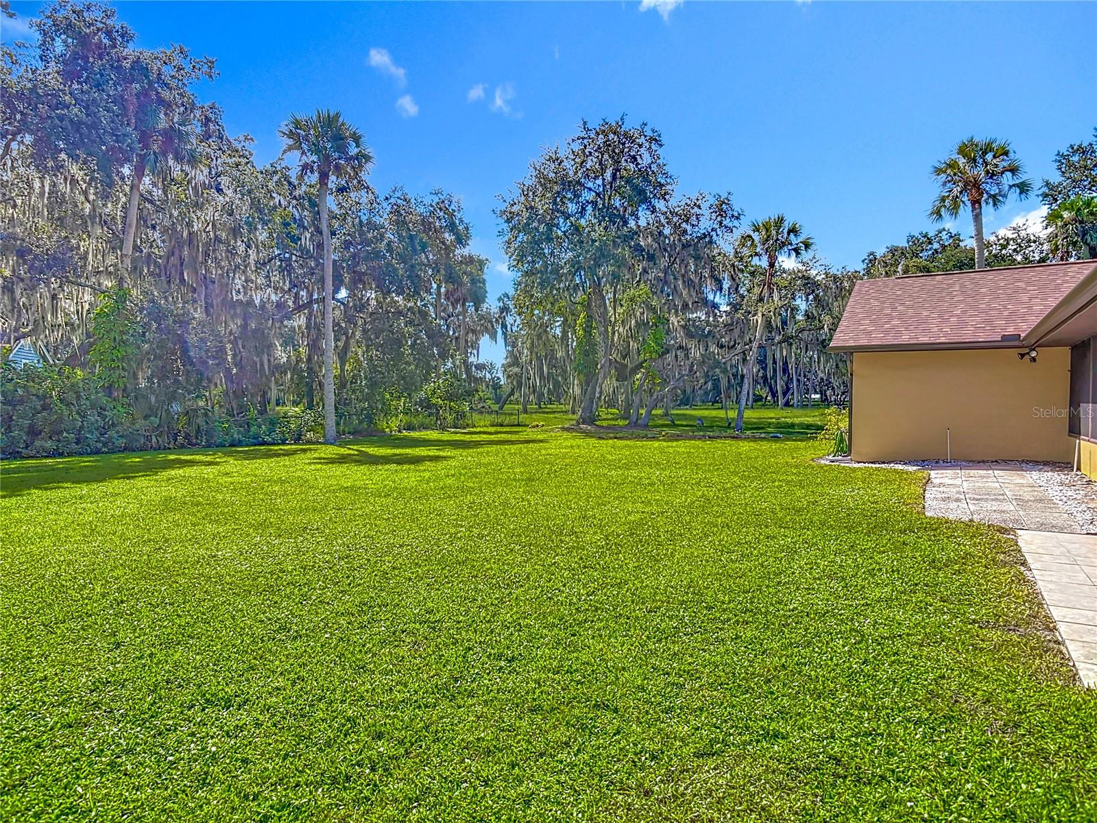 Image 42 of 51 For 1355 Cameron Avenue