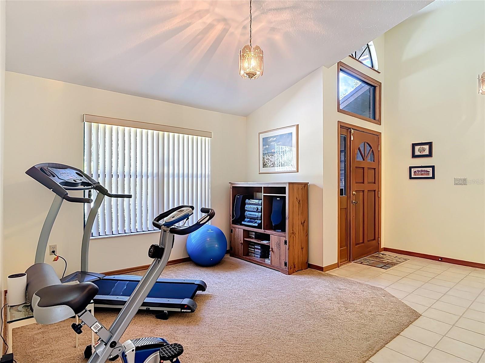 Image 7 of 51 For 1355 Cameron Avenue