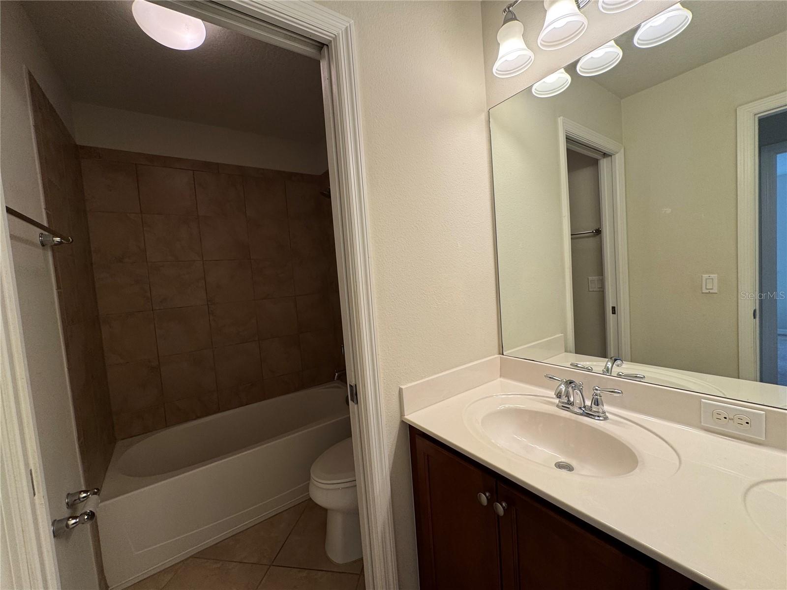 Image 20 of 24 For 12925 Holdenbury Lane