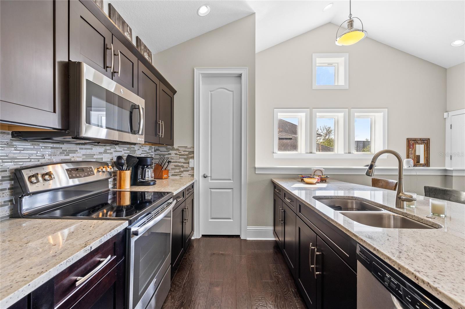 Image 42 of 66 For 14025 Hench Lane