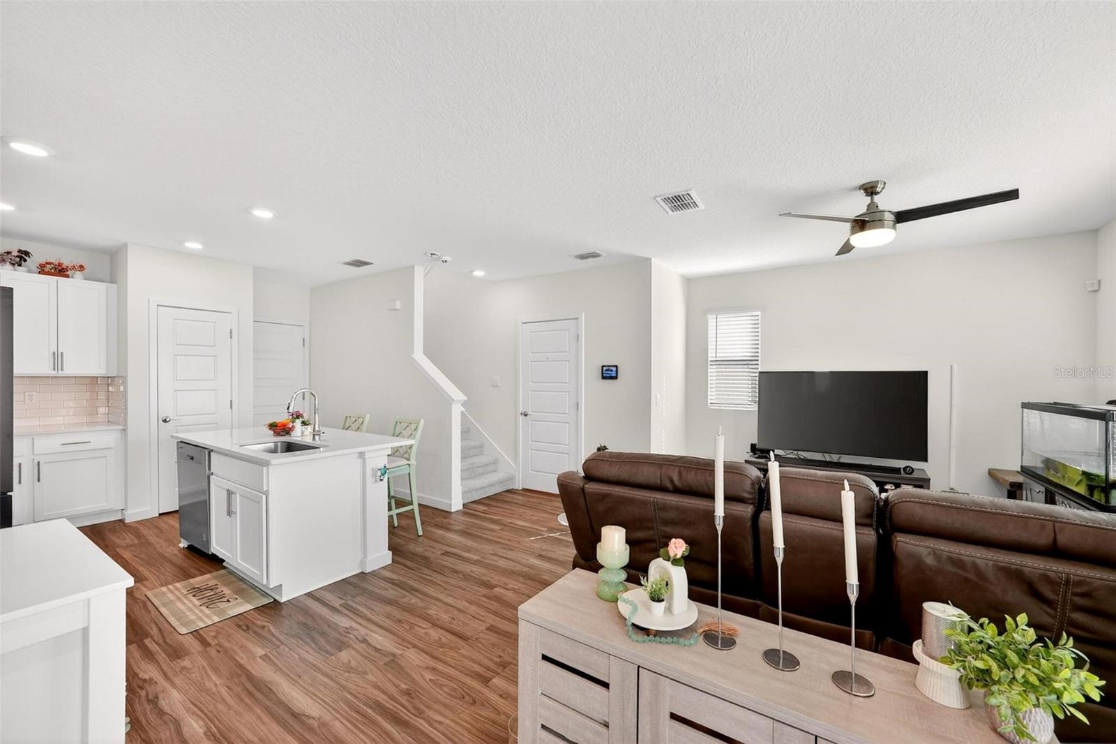 Image 11 of 46 For 553 John L Mica Way