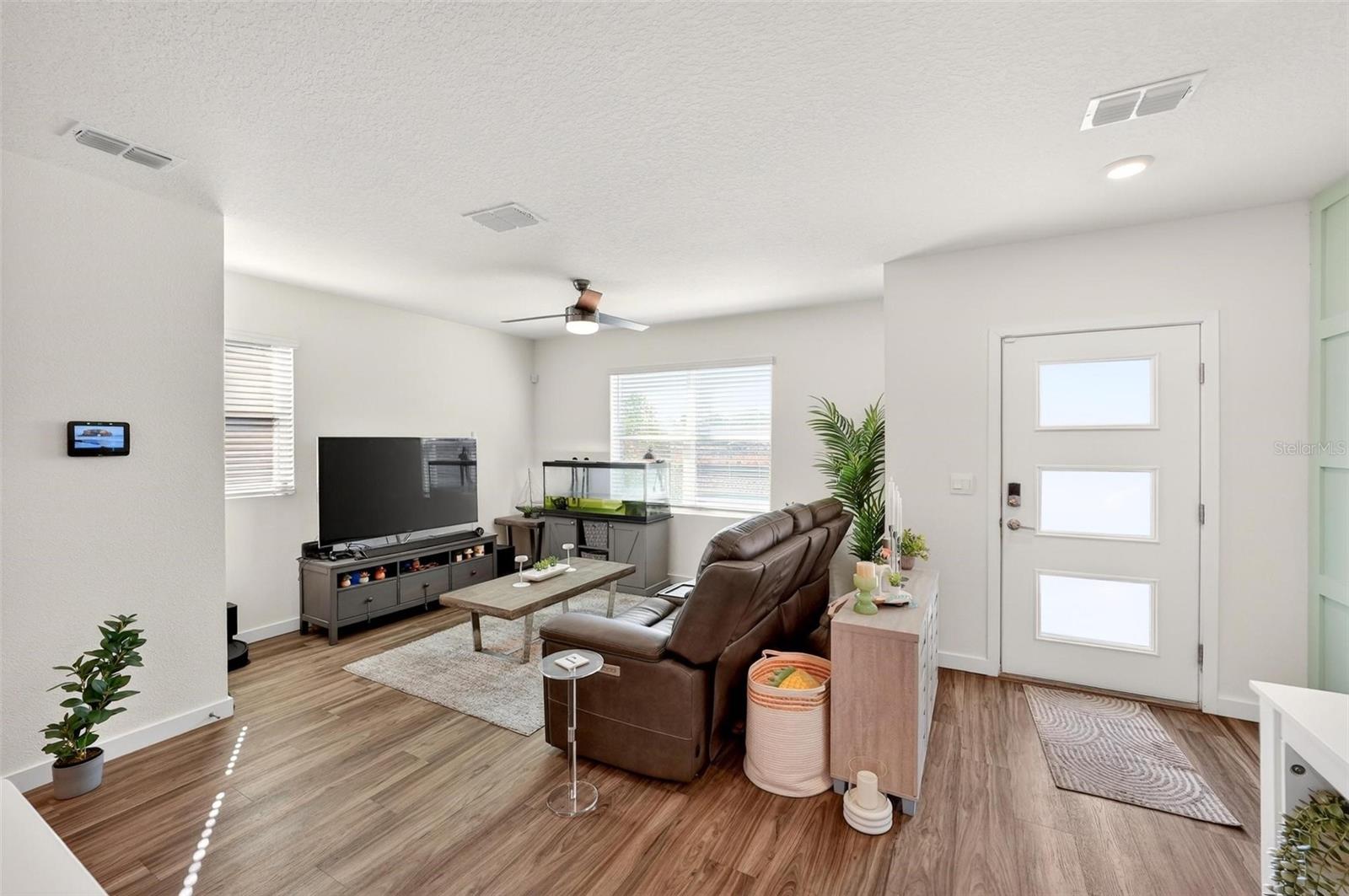 Image 12 of 46 For 553 John L Mica Way