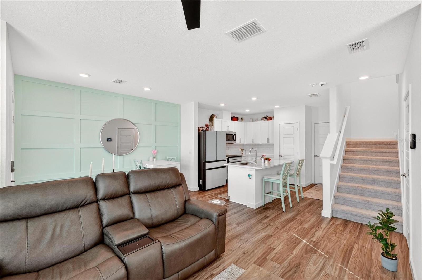 Image 14 of 46 For 553 John L Mica Way