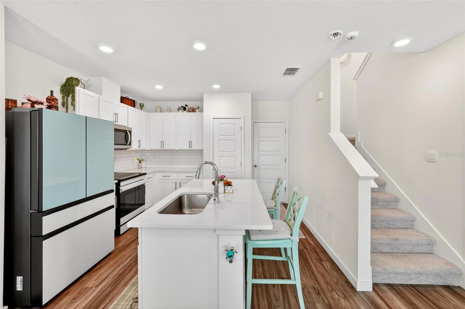 Image 20 of 46 For 553 John L Mica Way