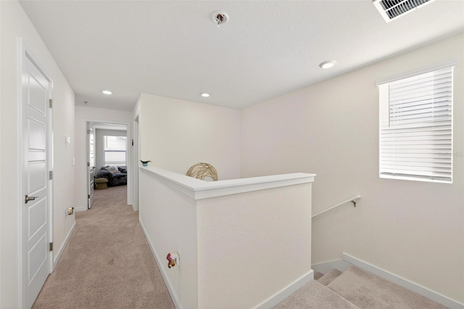 Image 21 of 46 For 553 John L Mica Way