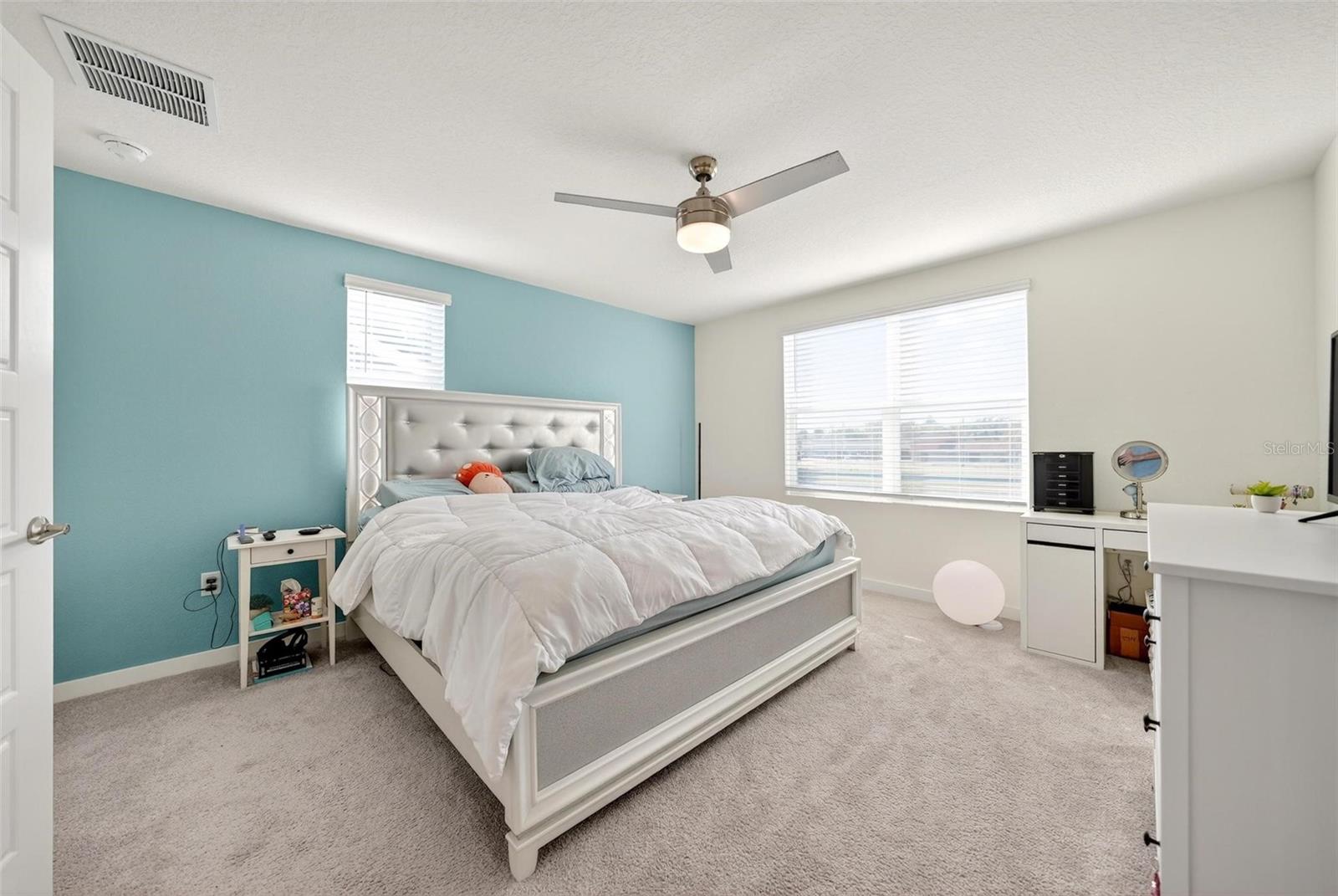 Image 23 of 46 For 553 John L Mica Way