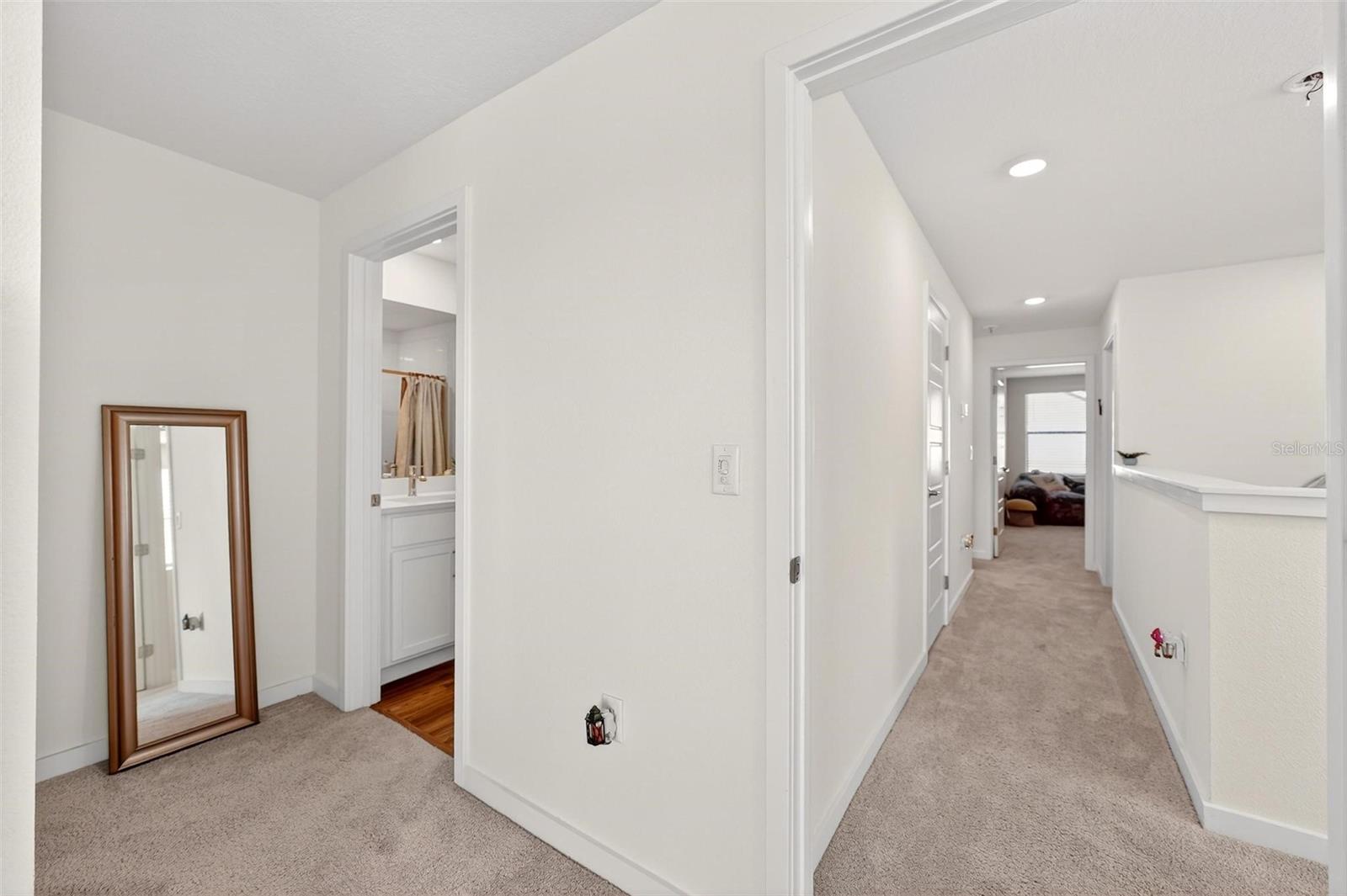 Image 27 of 46 For 553 John L Mica Way