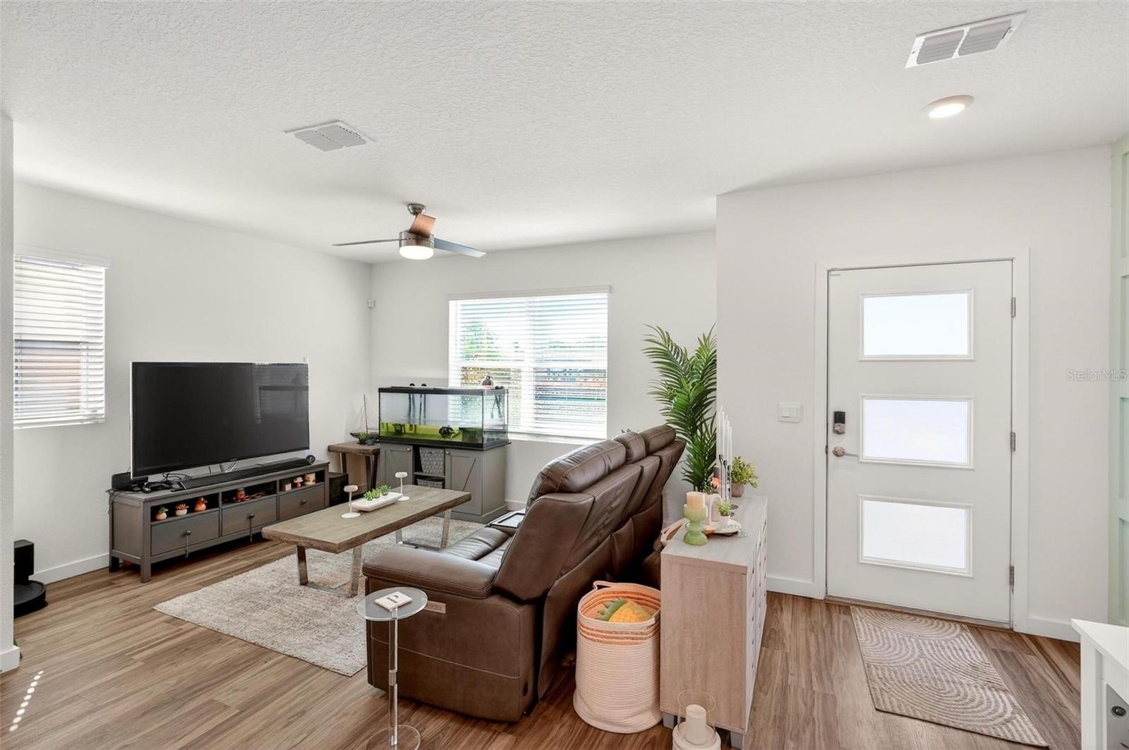 Image 6 of 46 For 553 John L Mica Way