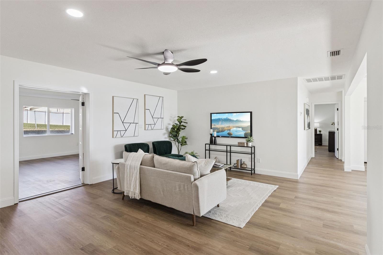 Image 13 of 54 For 1106 Lake Ariana Boulevard