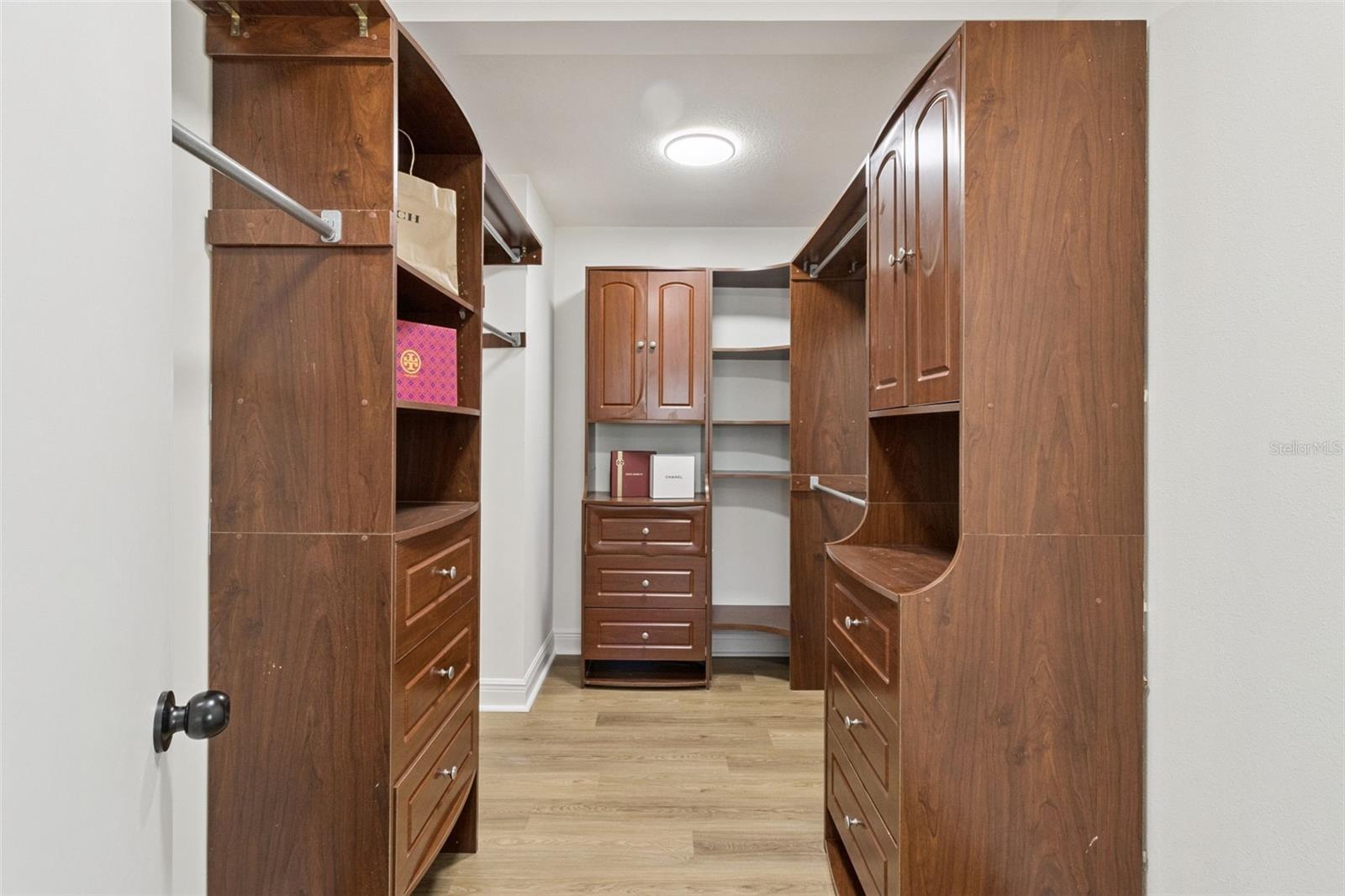 Image 25 of 54 For 1106 Lake Ariana Boulevard