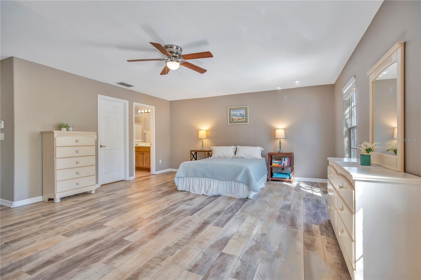 Image 17 of 37 For 3848 Shaftbury Place