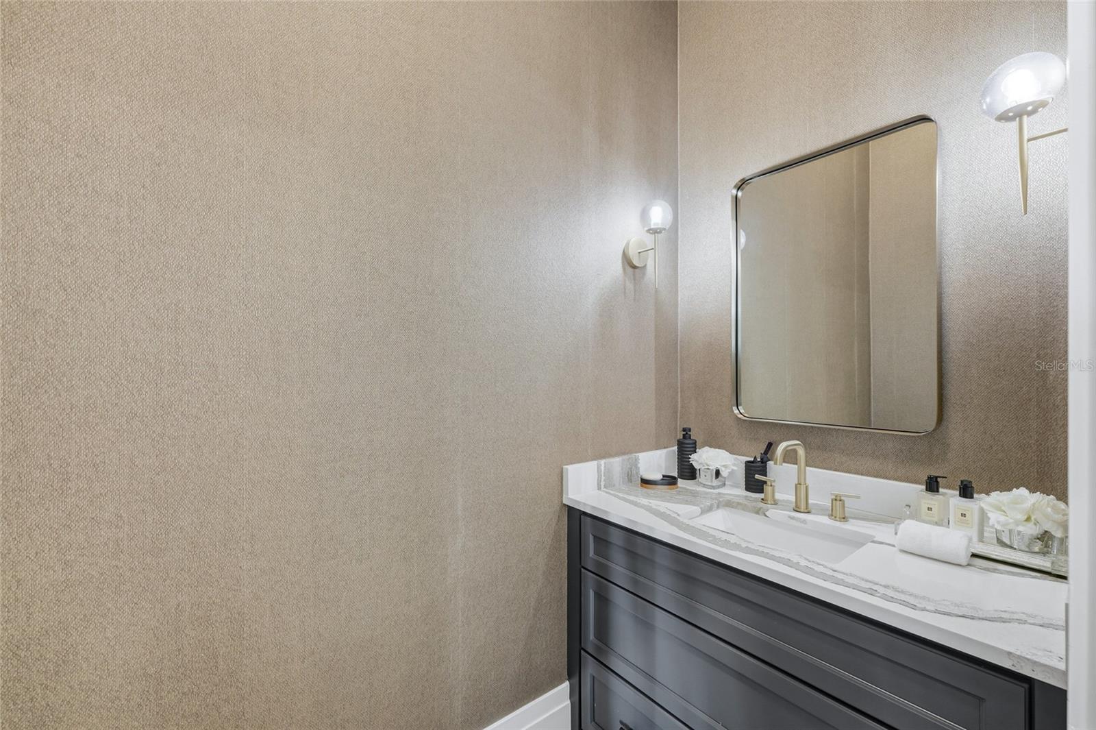 Image 14 of 32 For 16848 Vinci Way