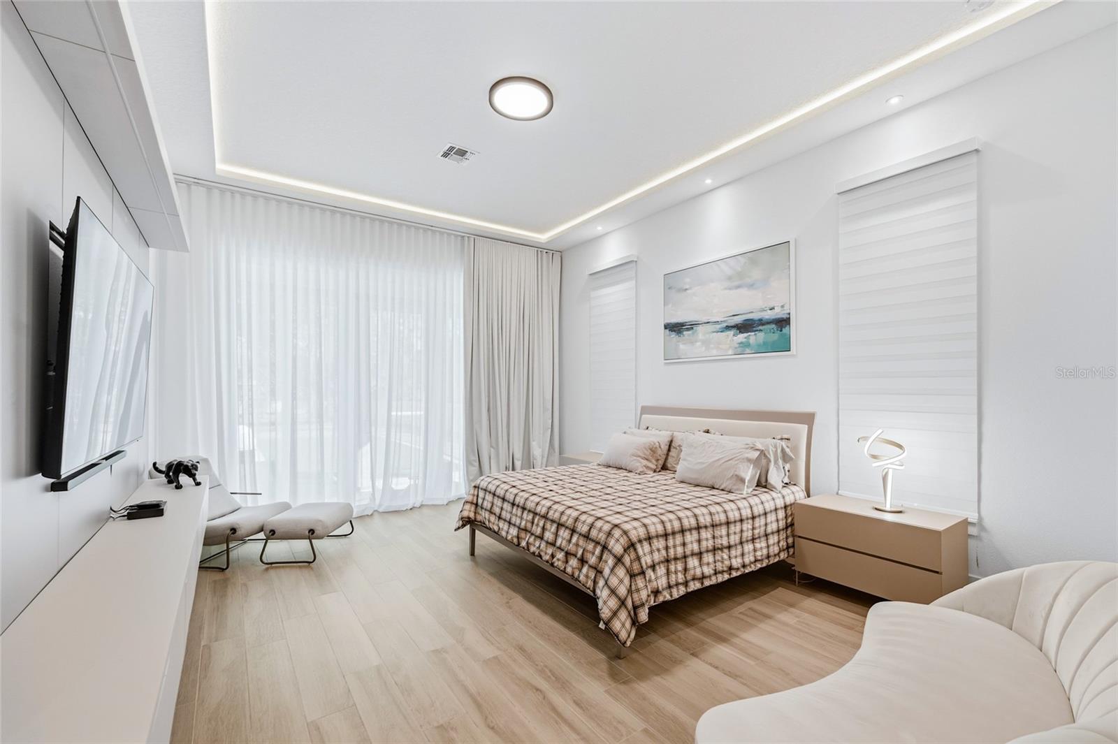 Image 15 of 32 For 16848 Vinci Way