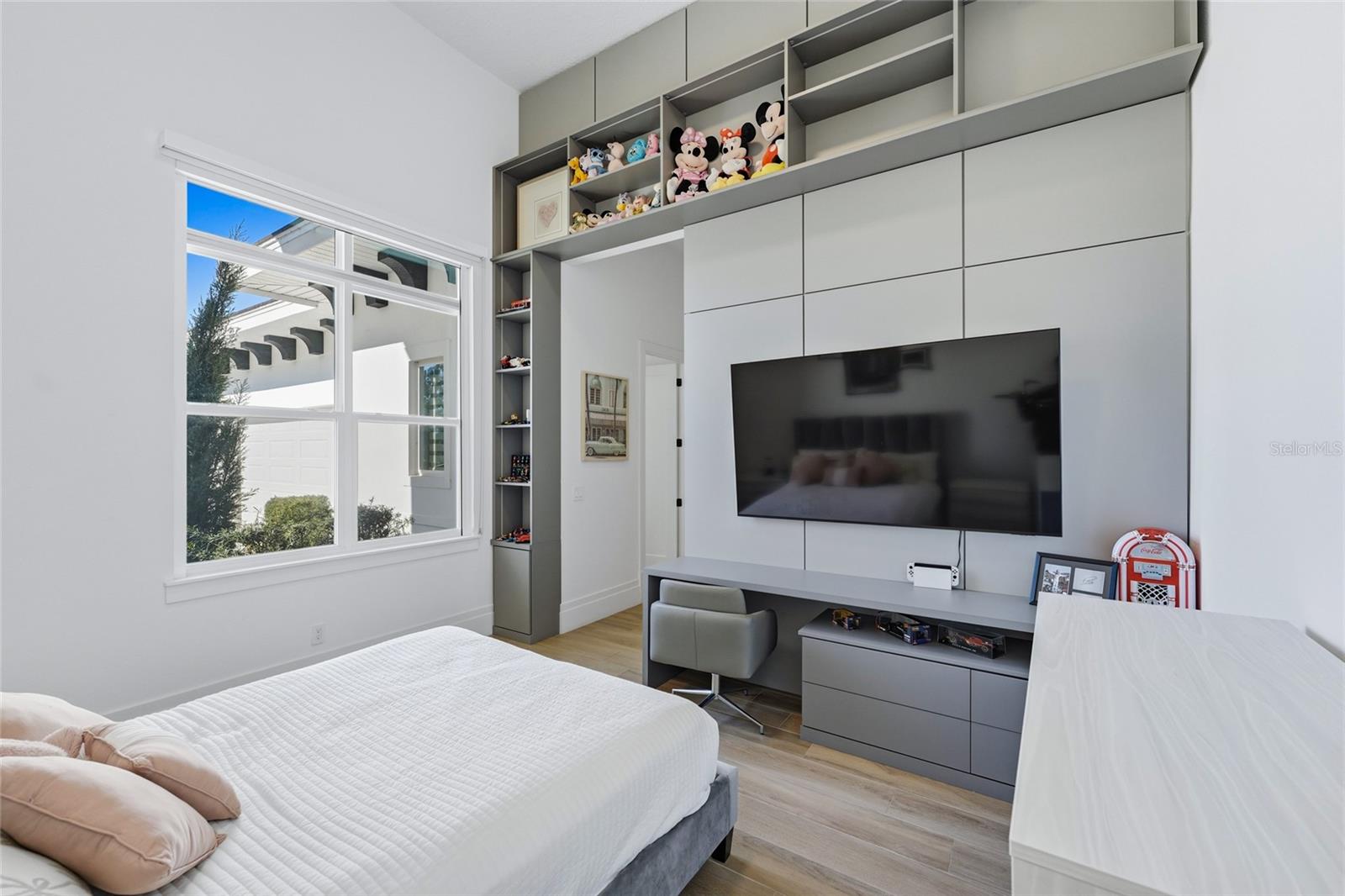 Image 20 of 32 For 16848 Vinci Way