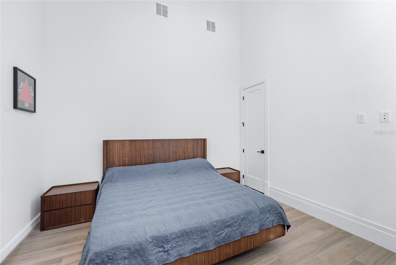 Image 22 of 32 For 16848 Vinci Way