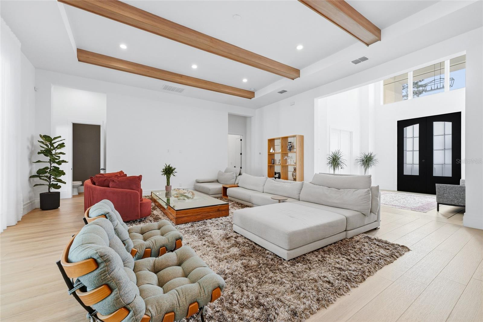 Image 5 of 32 For 16848 Vinci Way