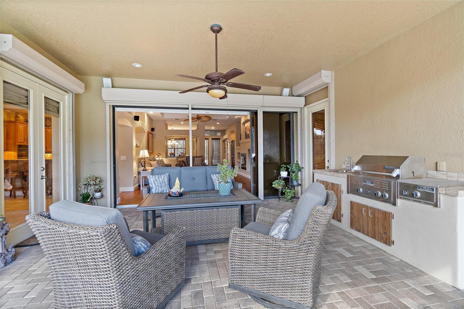 Image 14 of 50 For 3031 Southern Oaks Drive