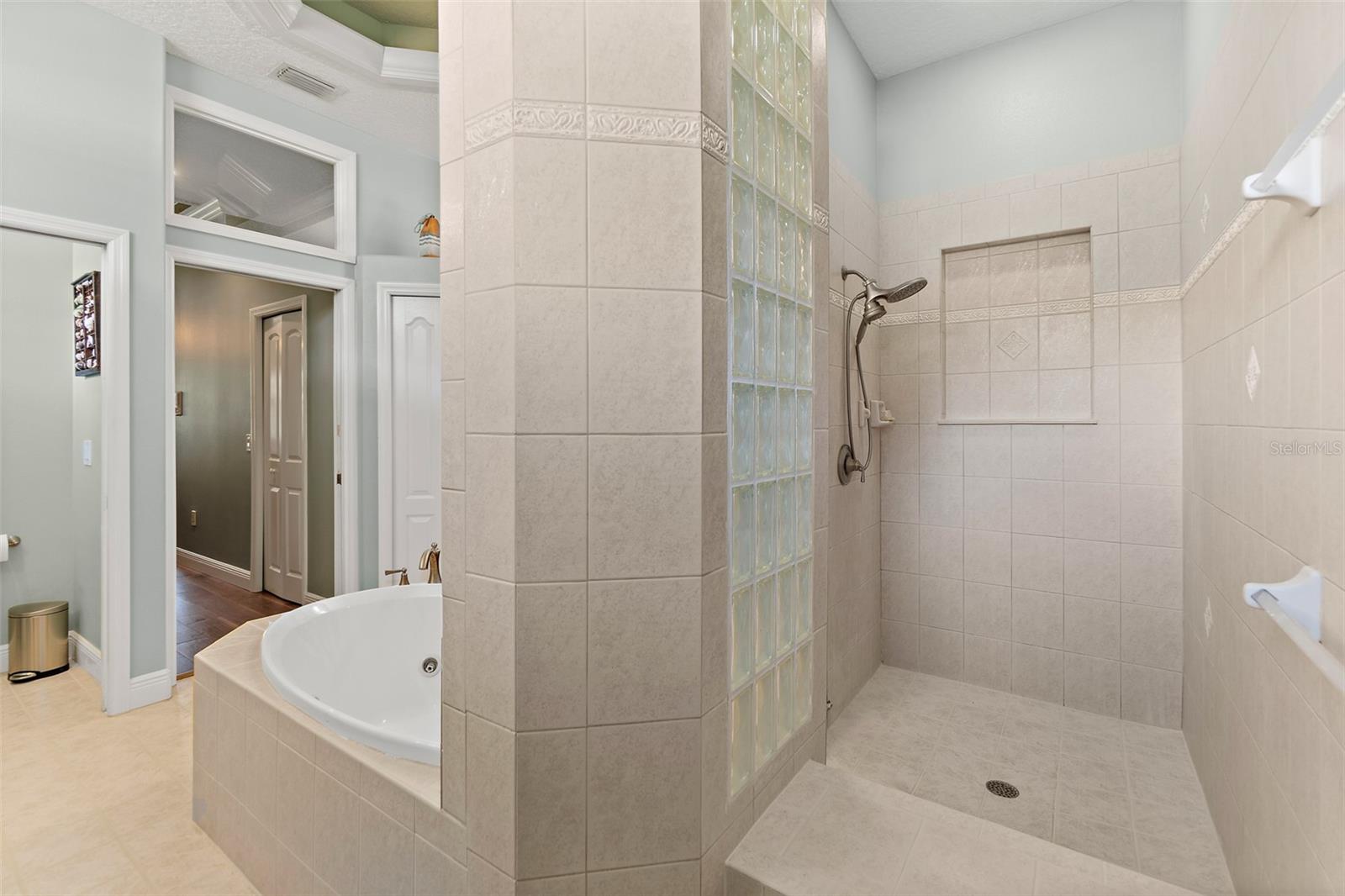 Image 30 of 50 For 3031 Southern Oaks Drive