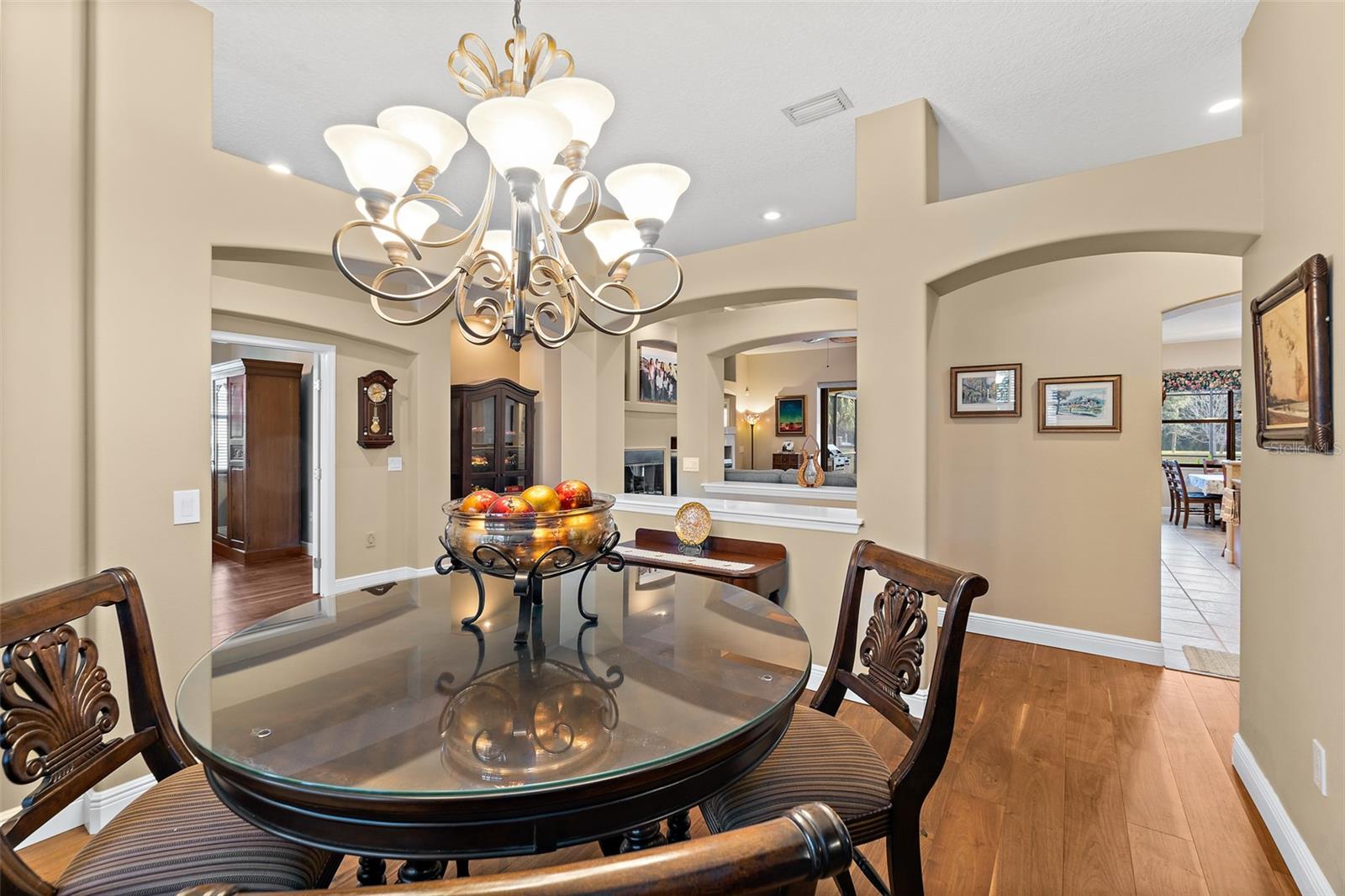 Image 32 of 50 For 3031 Southern Oaks Drive