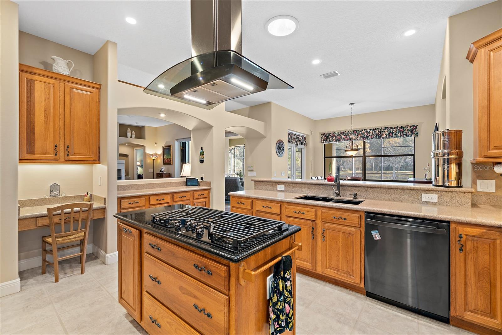 Image 5 of 50 For 3031 Southern Oaks Drive