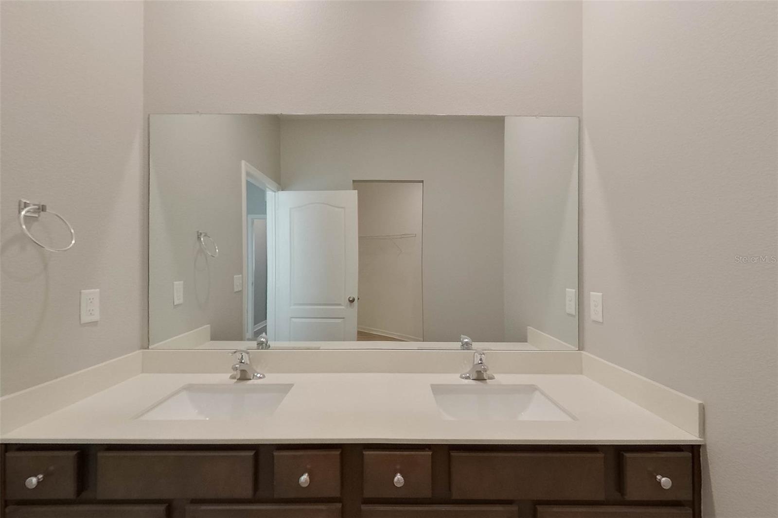 Image 12 of 31 For 30098 Fedora Circle